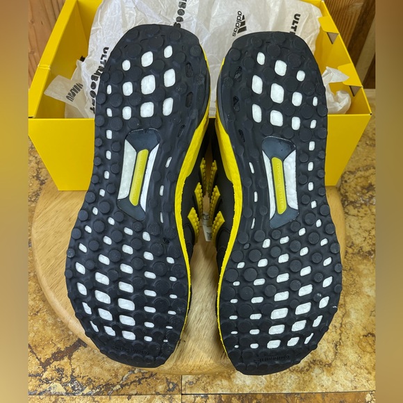 Adidas UltraBoost DNA x LEGO® Size 9.5 - Black/Yellow, Great Cond. - Picture 11 of 11